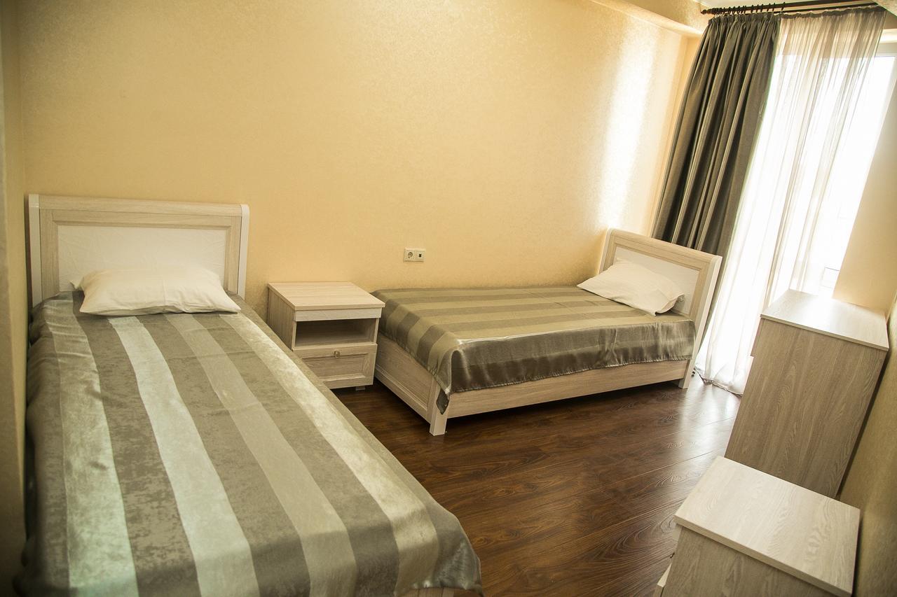 Gega Hotel Gagry Exterior photo