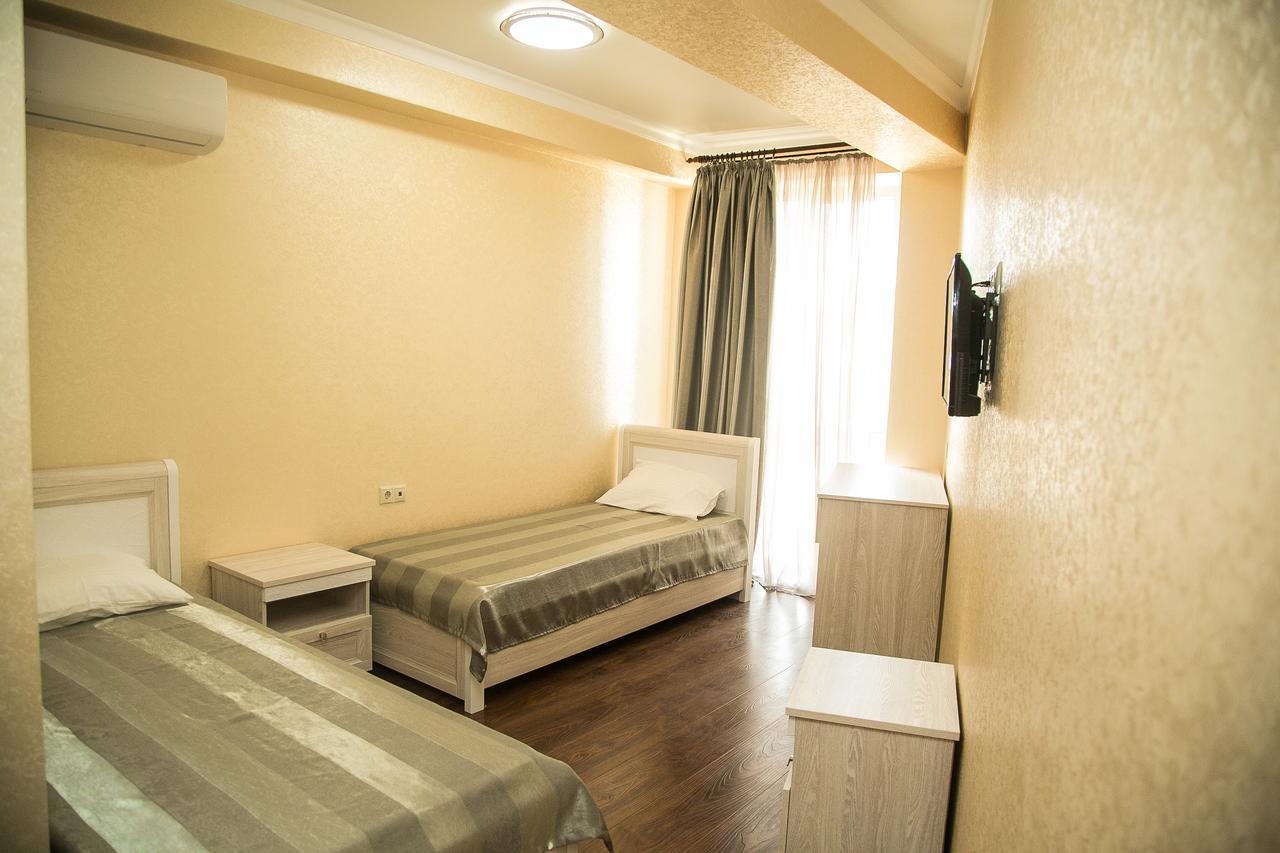 Gega Hotel Gagry Exterior photo