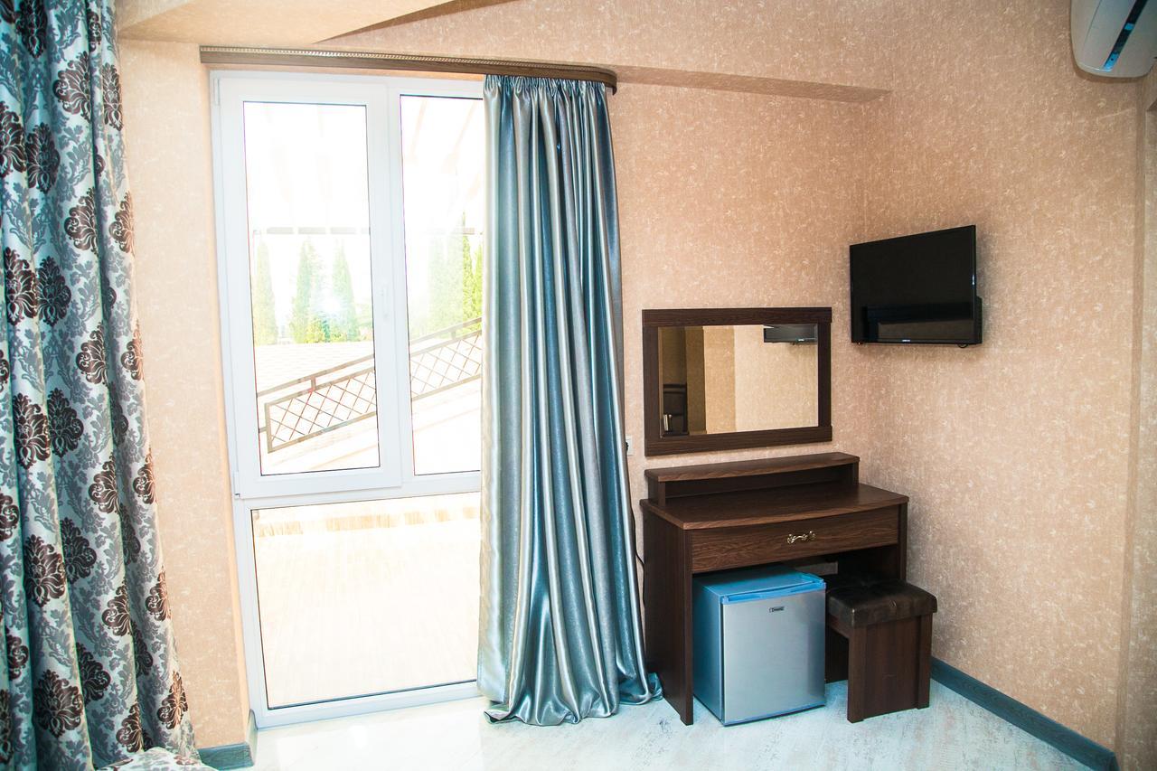 Gega Hotel Gagry Exterior photo