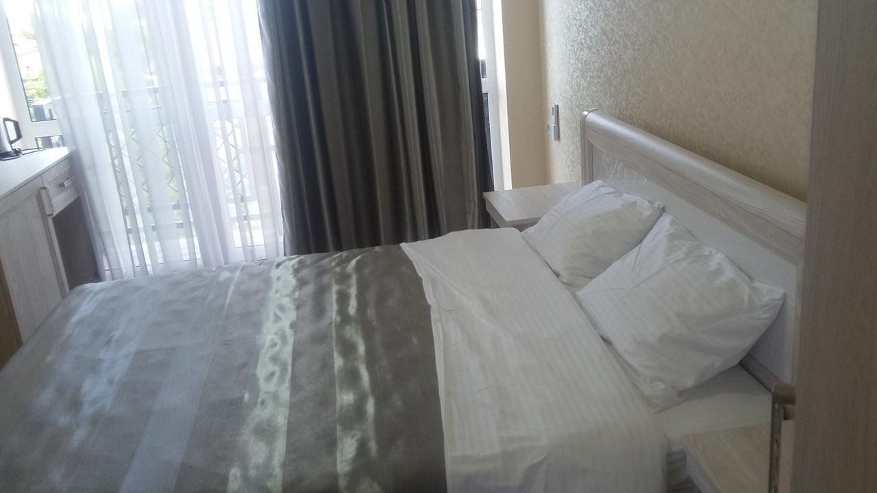 Gega Hotel Gagry Exterior photo