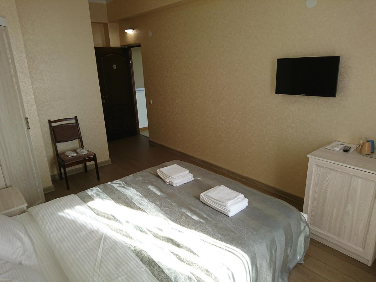 Gega Hotel Gagry Exterior photo